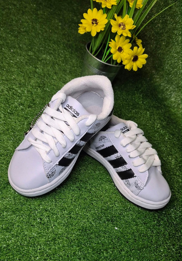 Imagen 1 de Adidas Superstar blancas niños