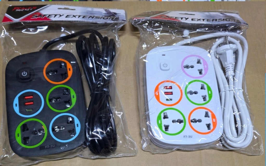 Imagen 1 de Alargue de 3 M , entrada Schuko,USB y tipo C