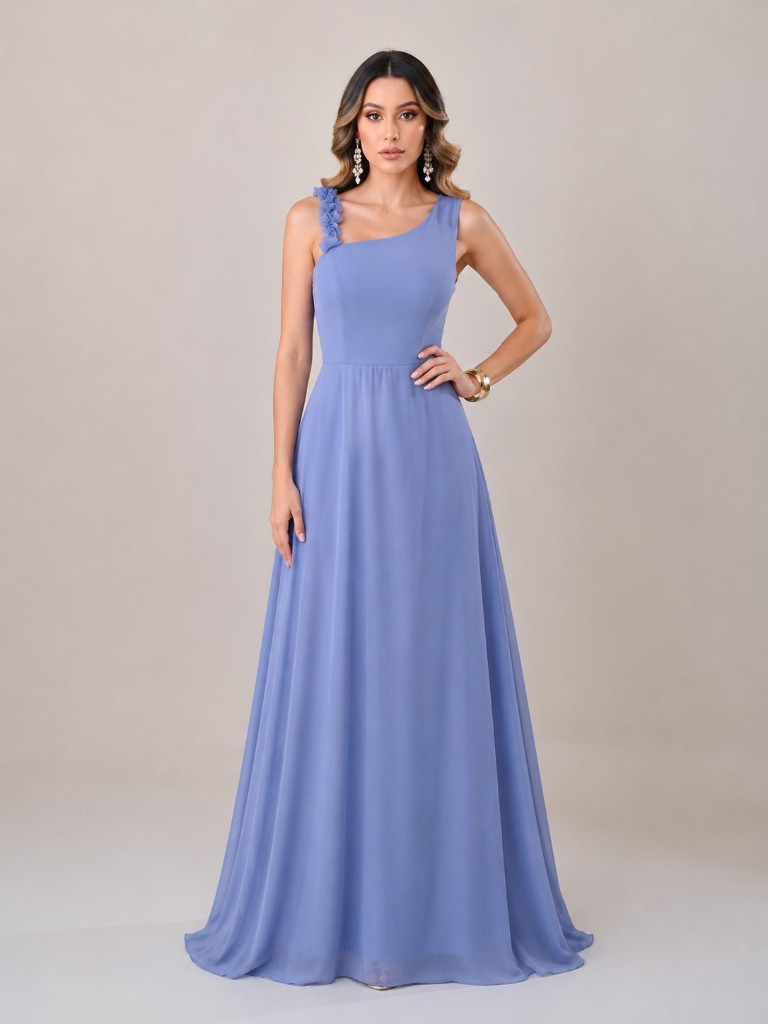 Imagen 1 de Vestido azul neblina asimétrico con flor en hombro