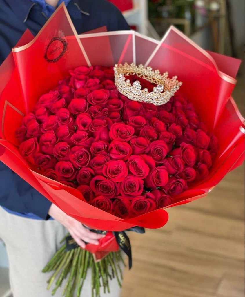 Imagen 1 de 150rosas rojas con corona