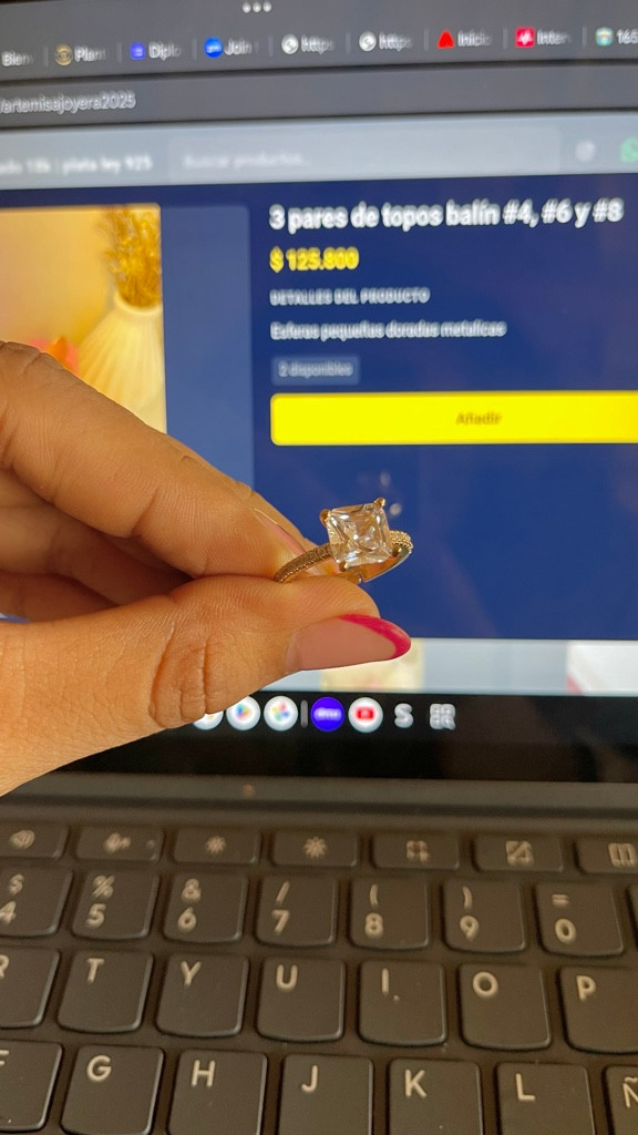 Imagen 1 de Anillo circonias + piedra crystal grande