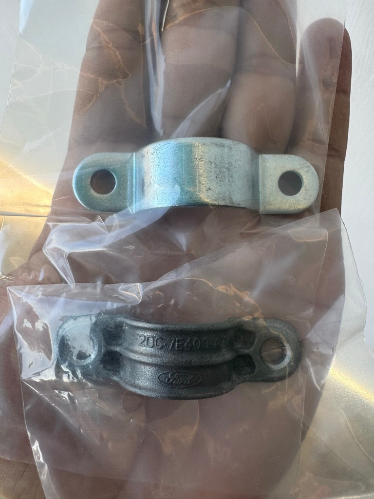 Imagen 1 de Abrazadera original Ford para flauta F-150/F-250