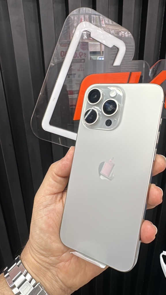 Imagen 1 de iPhone 15 pro Max 256 GB