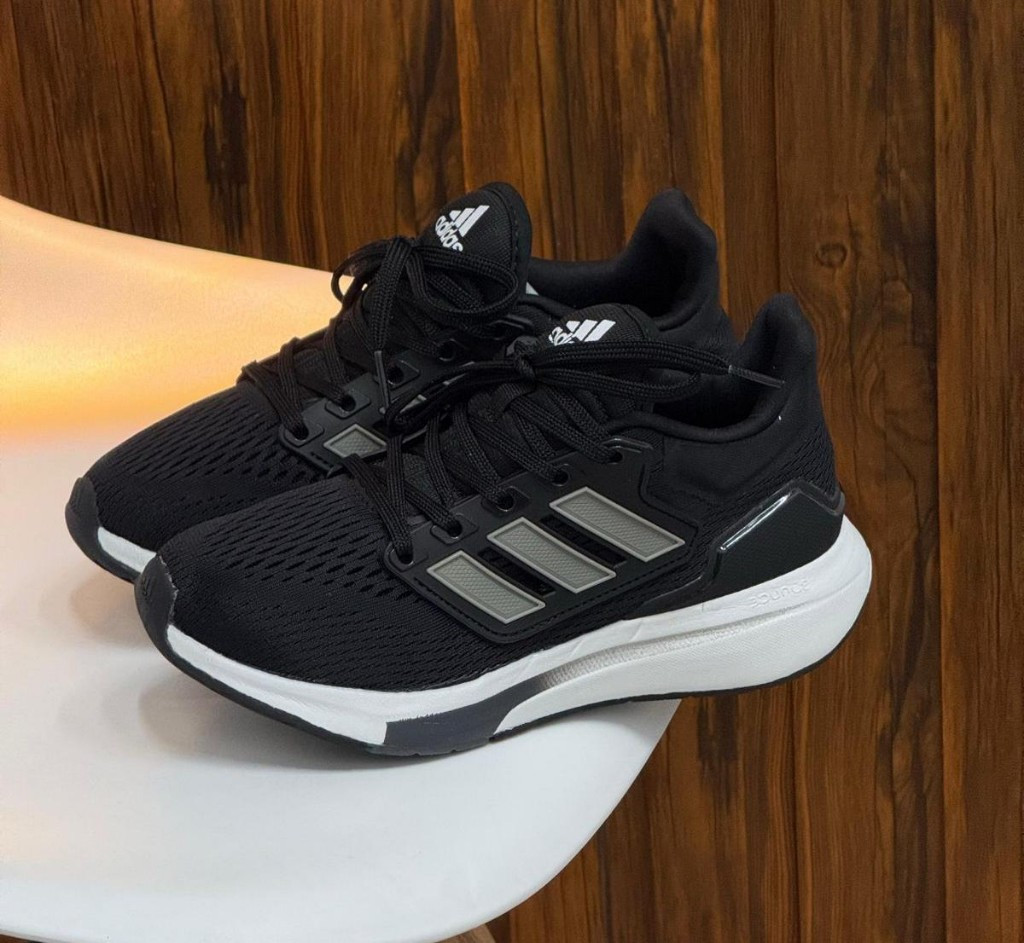 Imagen 1 de ADIDAS EQ21 NEGRO BLANCO