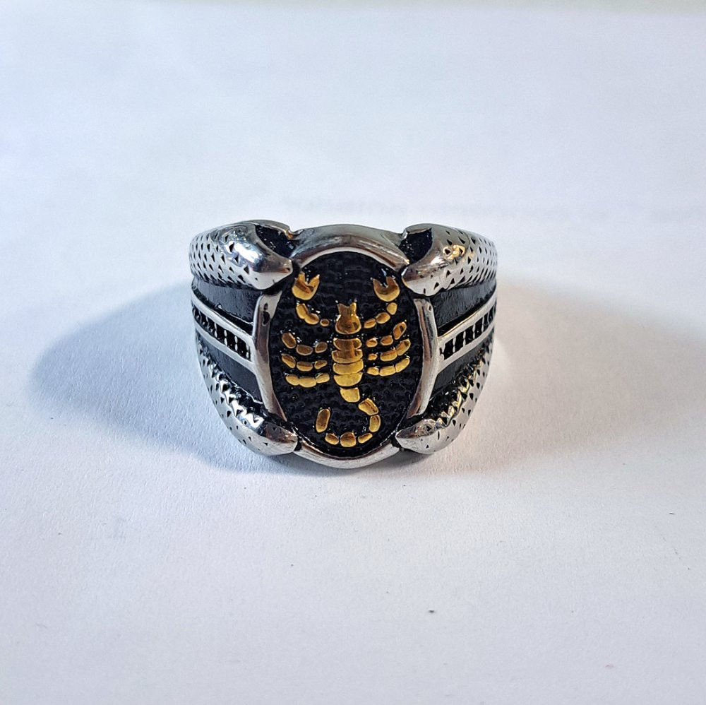 Imagen 1 de Anillo de hombre con diseño acero plateado