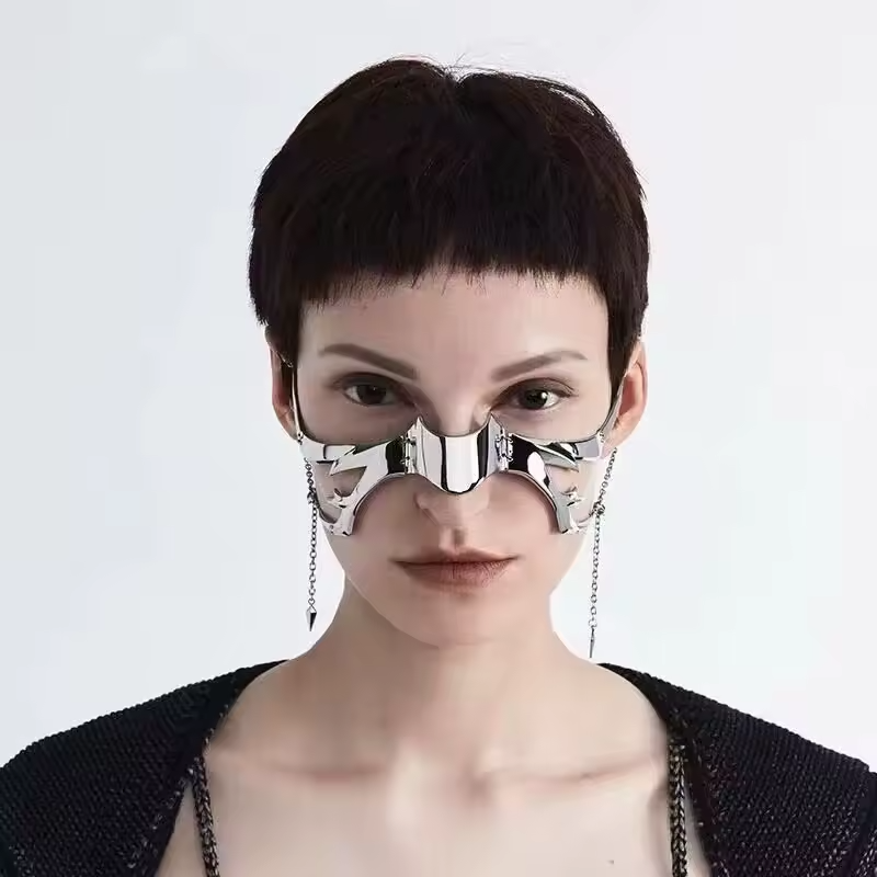 Imagen 1 de ACCESORIO FACIAL CYBERPUNK NARIZ PLATEADO