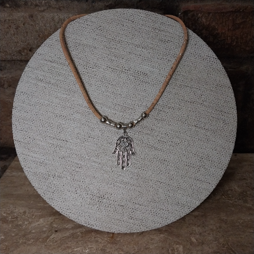 Imagen 1 de COLLAR MANO DE FATIMA CORCHO