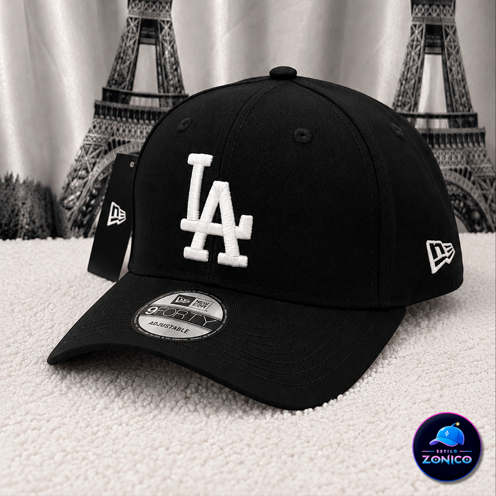 Imagen 1 de Gorra Curva - LA (Negro/Blanco)