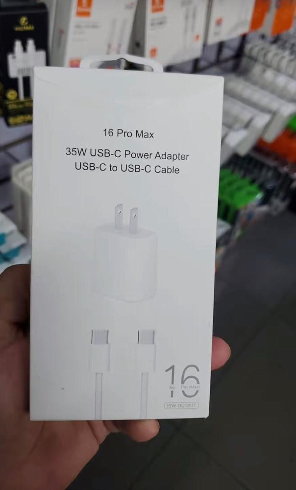 Imagen 1 de Cargador de Iphone 16 pro max 35W