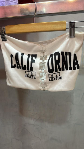 Imagen 1 de 100 crop top blanco talla u