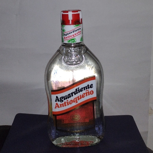 Imagen 1 de Aguardiente 1/2 tapa roja
