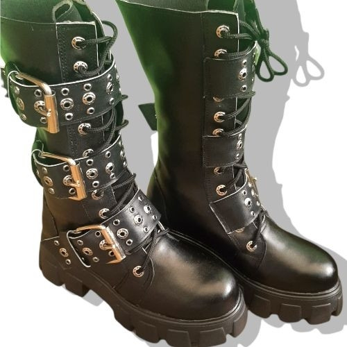 Imagen 1 de Bota de 3 Hebillas en Piel Negra Con Plataforma 