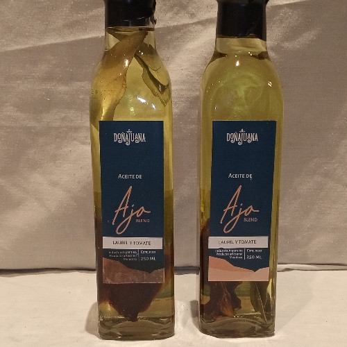 Imagen 1 de Aceite Ajo - Laurel y Tomate x 250cc