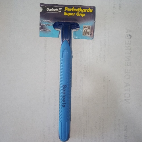 Imagen 1 de Afeitadora triple hoja