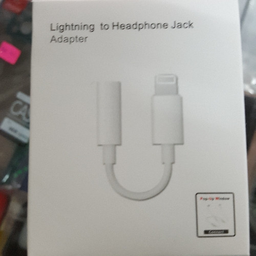 Imagen 1 de ADAPTADOR iPHONE LIGHTNING A 3.5MM