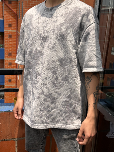 Imagen 1 de Camiseta Blanca Oversize con efecto lavado  