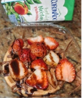 Imagen 1 de Mini waffle fresa con nutela (estudiante)