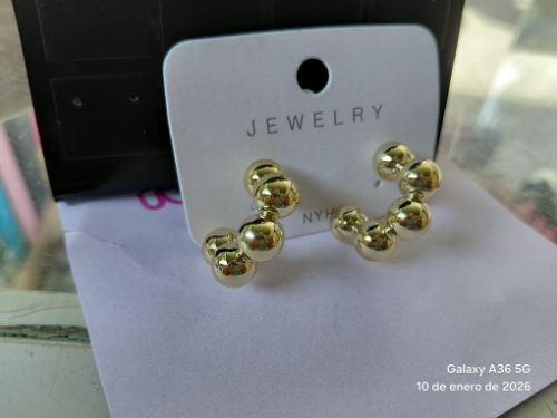 Imagen 1 de Aretes en esferas