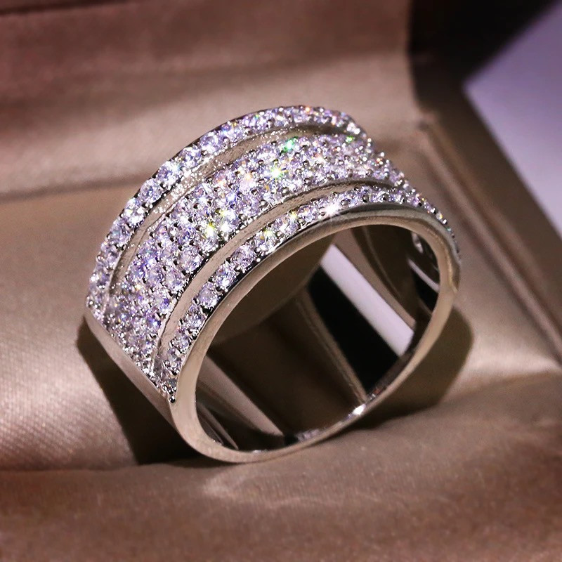 Imagen 1 de Anillo ancho  circonias en plata