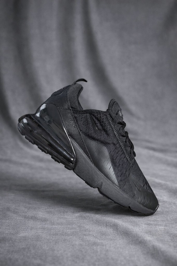 Imagen 1 de 270 Negro