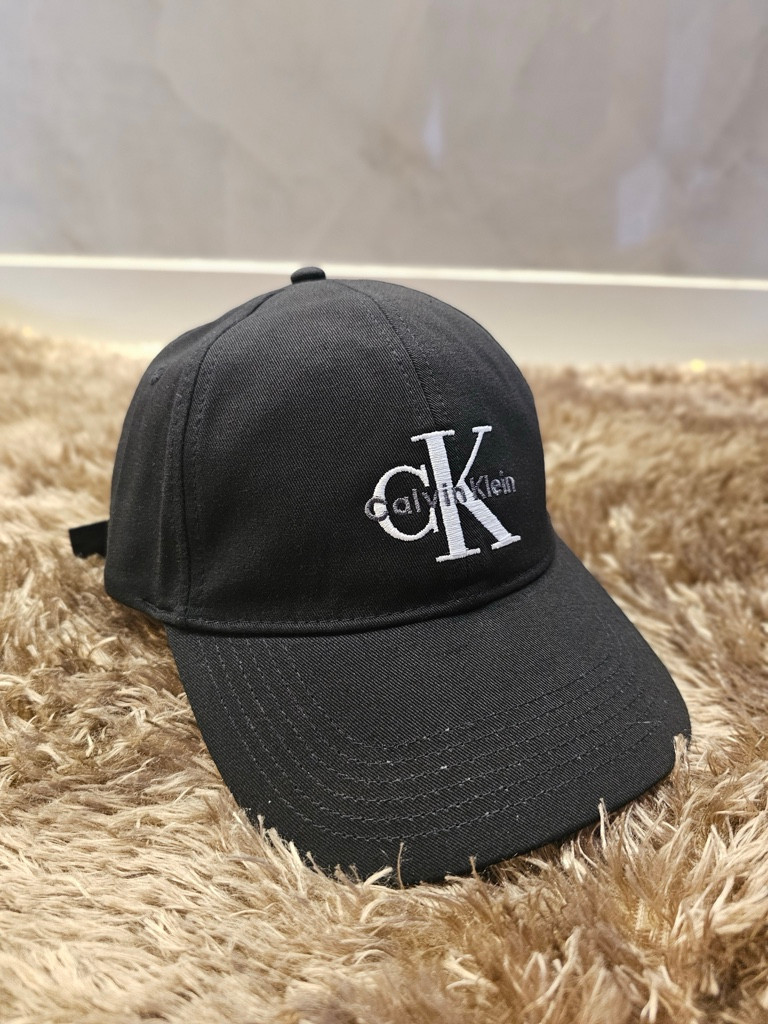 Imagen 1 de Calvin Klein Logo con broche