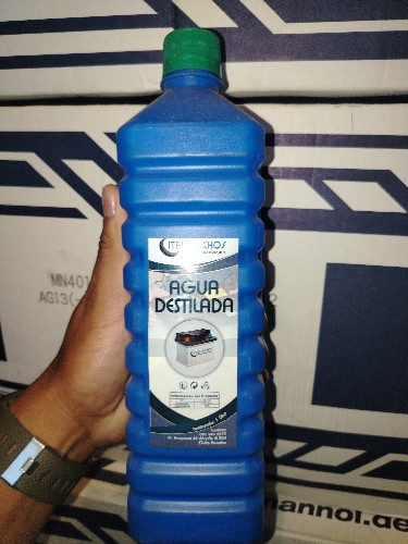 Imagen 1 de AGUA DE BATERIA CON ACIDO