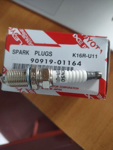 Imagen 1 de Bujía Denso K16R-U11 Econ. Aveo, Getz, elantra