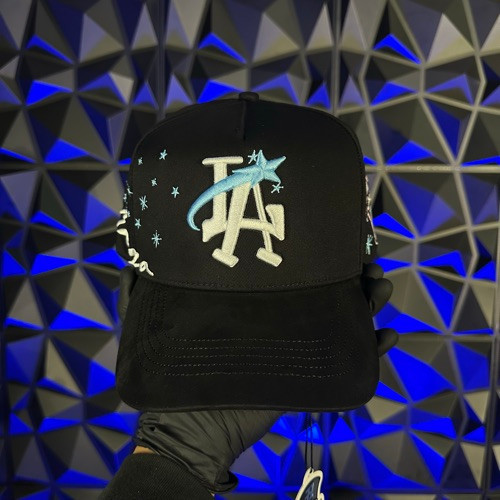 Imagen 1 de 31 HATS / Mago Azul