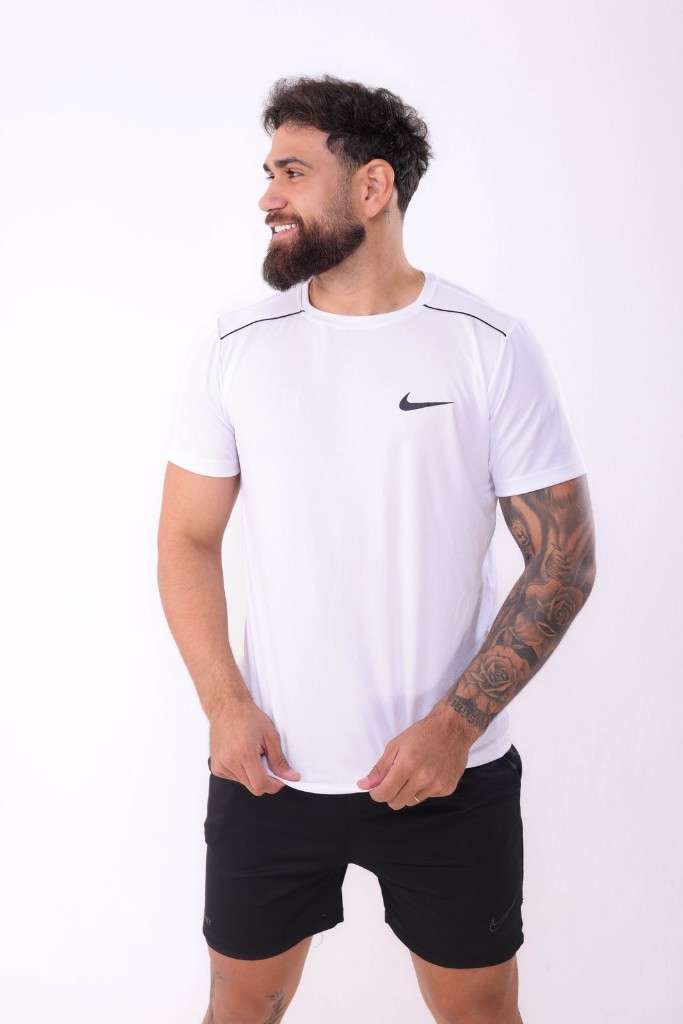 Imagem 1 de Blusa DriFit Nike