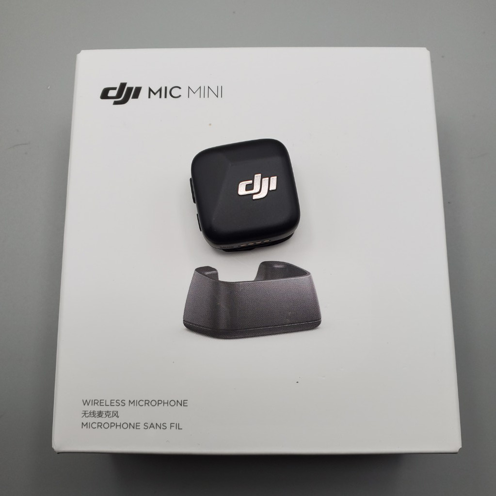 Imagen 1 de DJI Mic Mini Transmisor (Negro Infinito), Ultraligero, Micrófono Lavalier Inalámbrico para DJI Action 5 Pro/Osmo Pocket 3, Cancelación de Ruido, Micrófono Inalámbrico para Cámara/iPhone/Android, Vlog