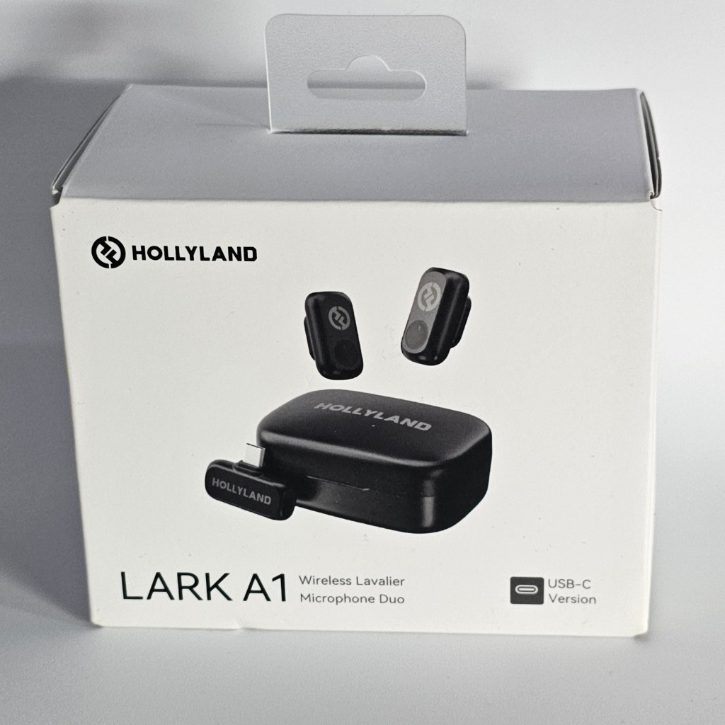 Imagen 1 de Hollyland Lark - Micrófono inalámbrico A1 para iPhone 17/16/15 y Android, 48 kHz/24 bits, cancelación inteligente de ruido de 3 niveles, mini micrófono para YouTube, podcast, vlogging (negro, 2TX + USB-C RX + estuche de carga)