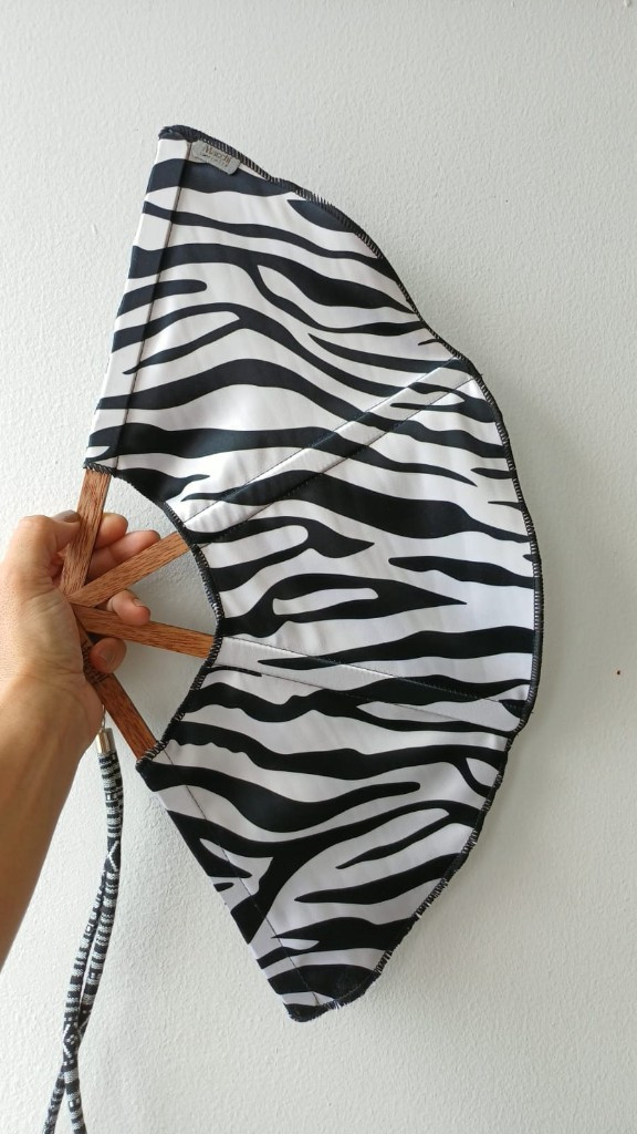 Imagen 1 de Abanico Cebra Standard 28cm
