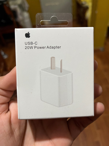 Imagen 1 de Adaptador Apple 20w