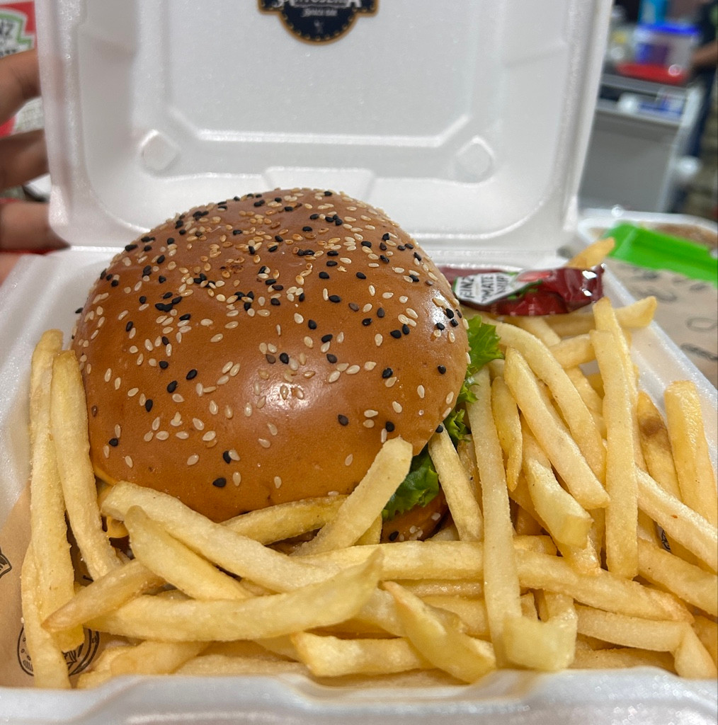 Imagen 1 de Agrega papas a tu hamburguesa
