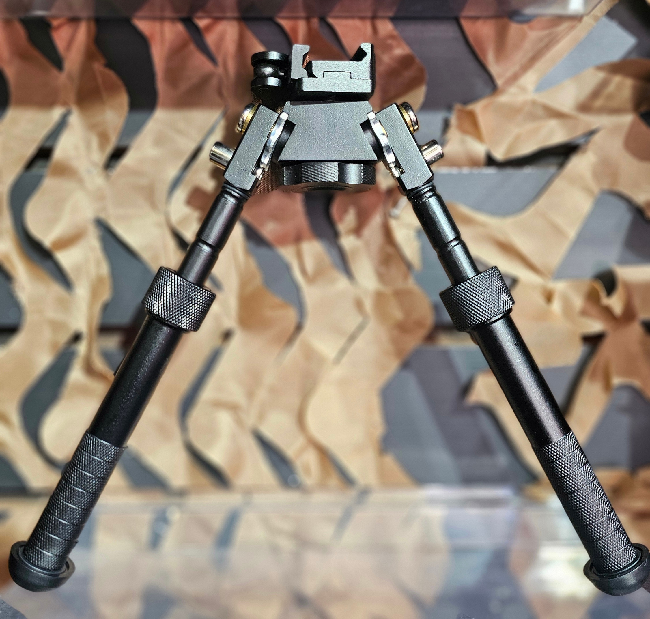 Imagen 1 de Bipode metálico V8