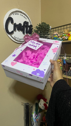 Imagen 1 de Caja con ventana grande