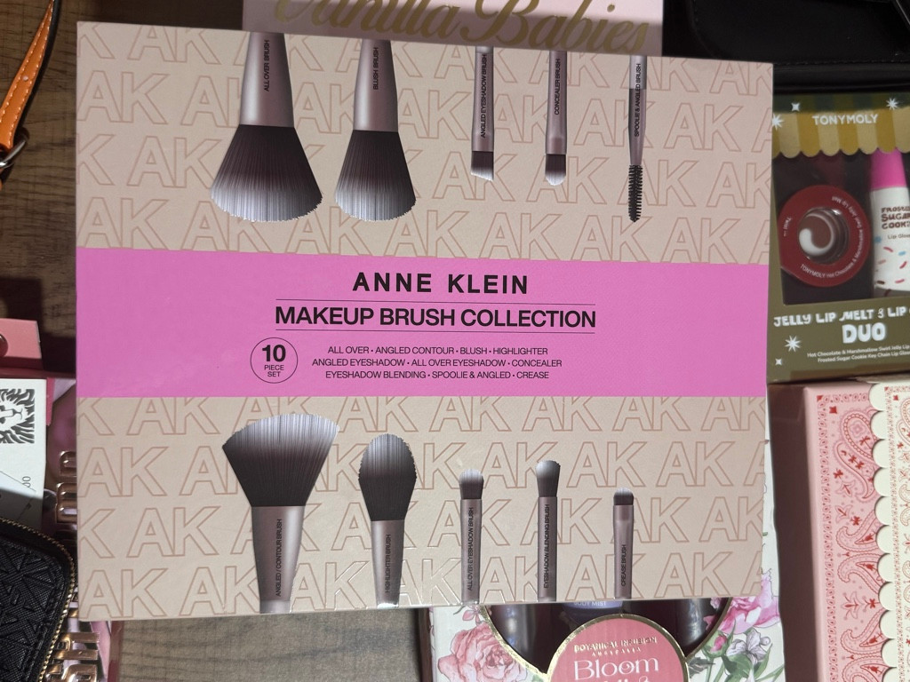 Imagen 1 de ANNE KLEIN - SET DE BROCHAS 10 PROFECIONALES