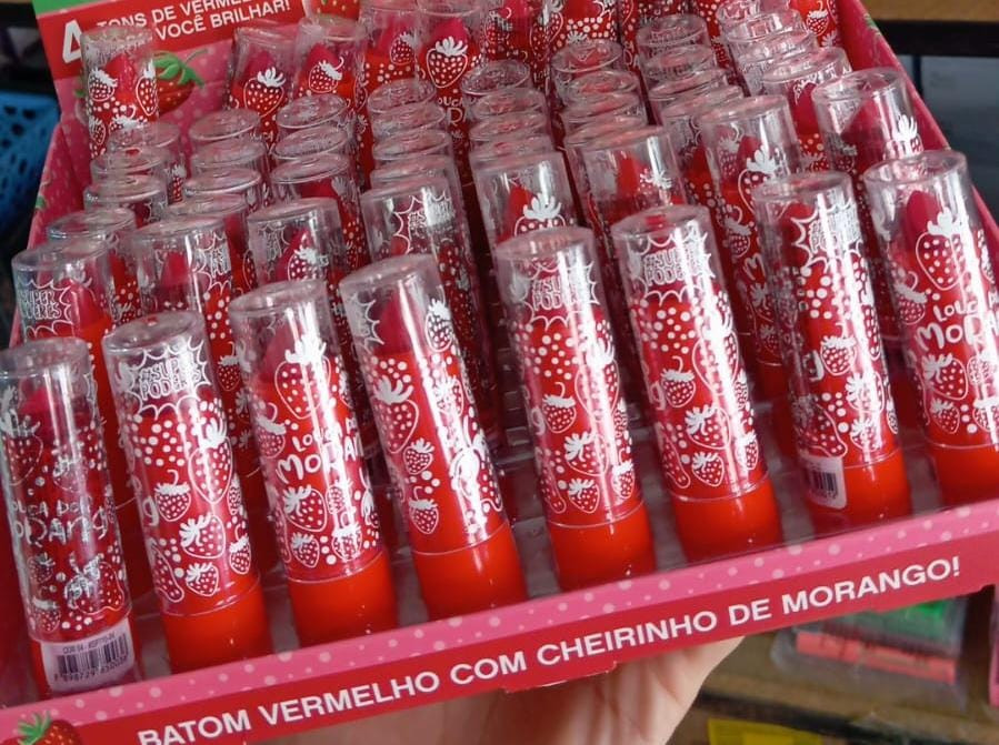 Imagem 1 de Batom com cheirinho de morango