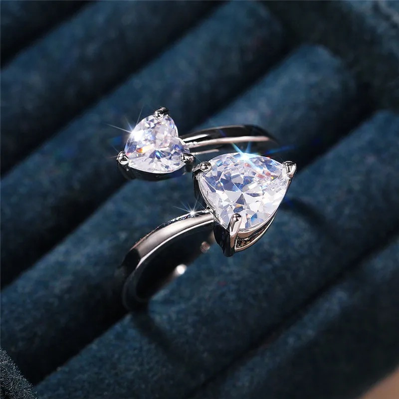 Imagen 1 de Anillo abierto 2 circonias corazón en plata
