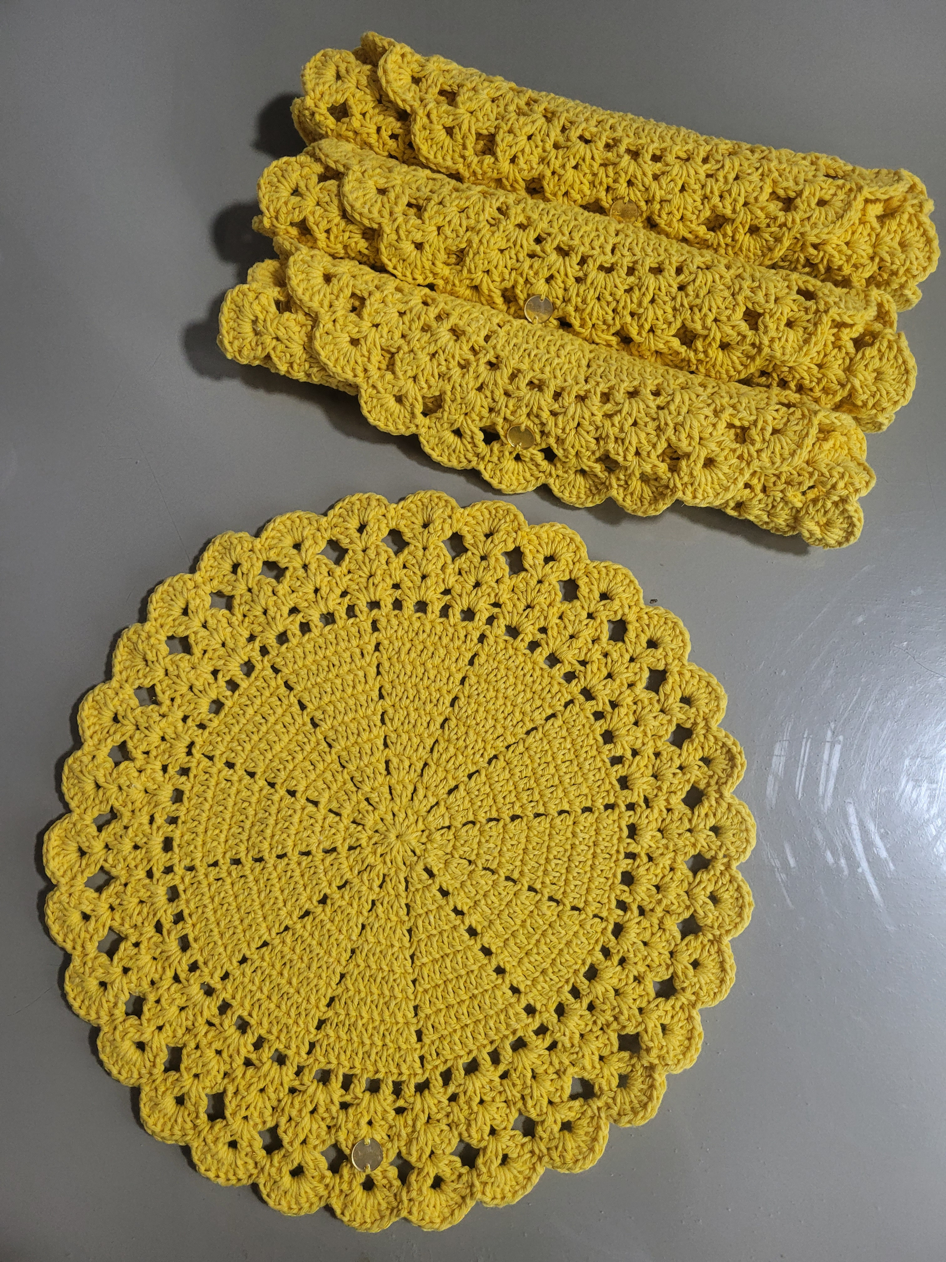 Imagem 1 de Sousplat redondo - amarelo ouro