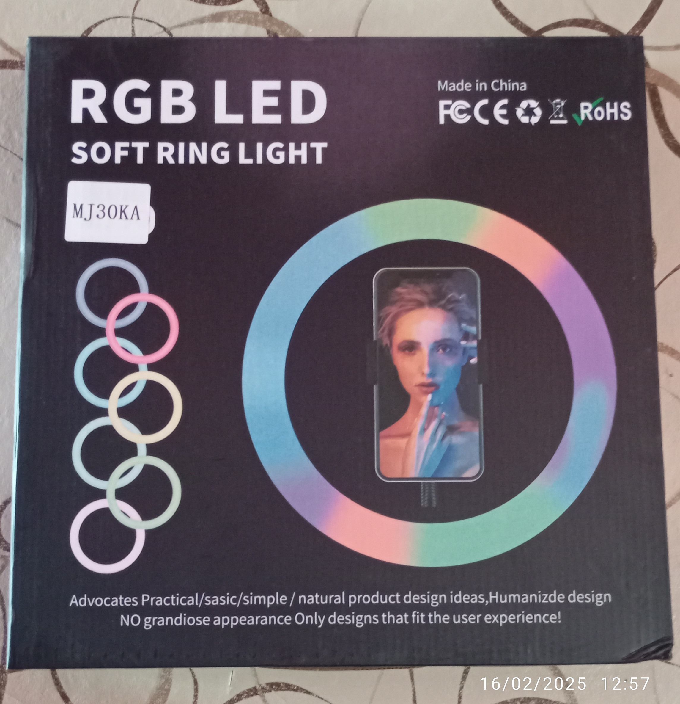 Imagen 1 de ARO LED 14" RGB + TRIPODE SELFI