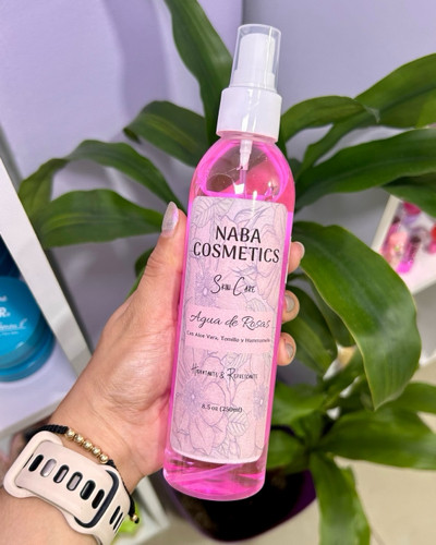 Imagen 1 de Agua De Rosas Naba Cosmetics.