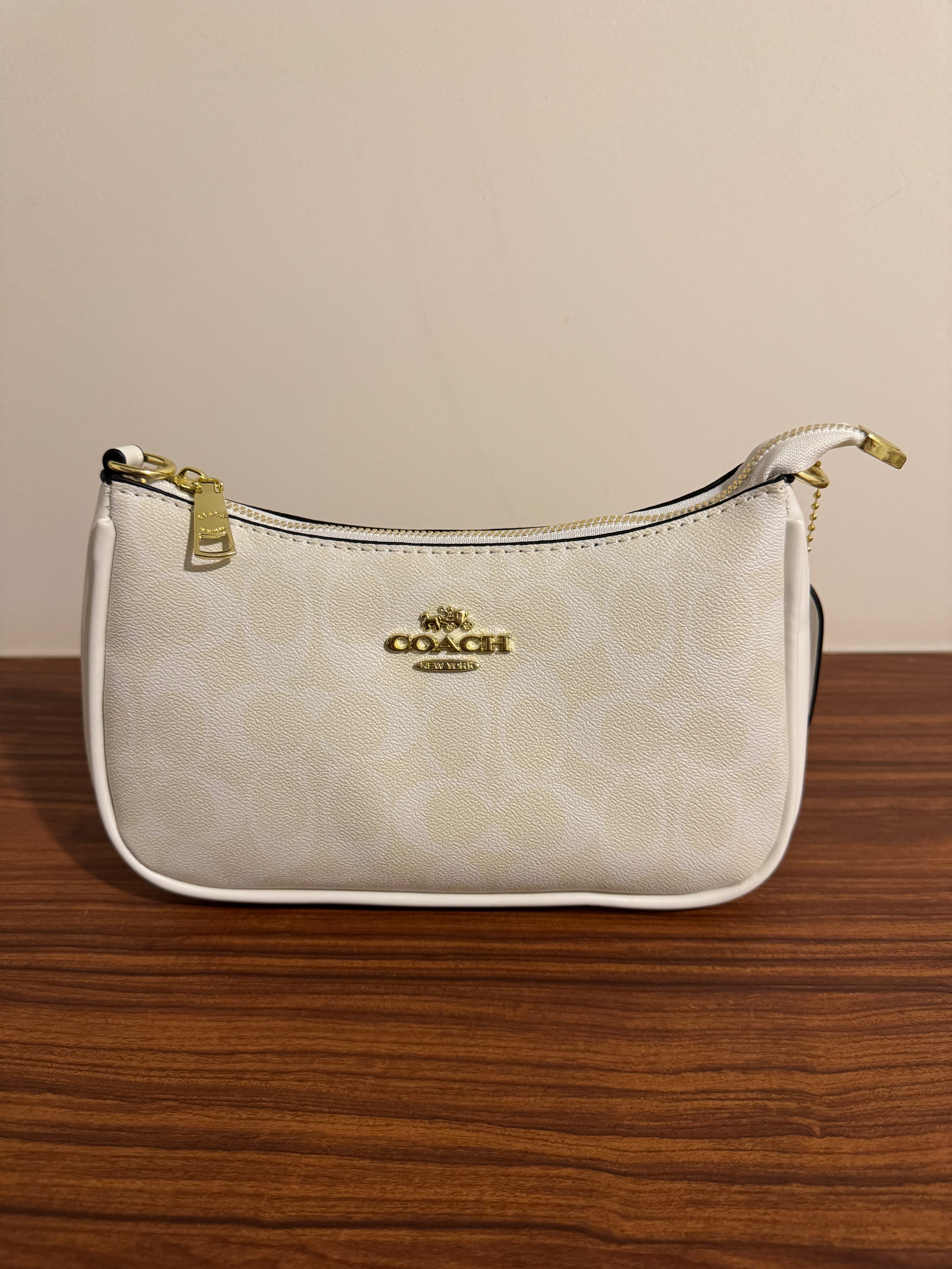 Imagen 1 de Coach Nolita 19 – Signature Canvas (White)