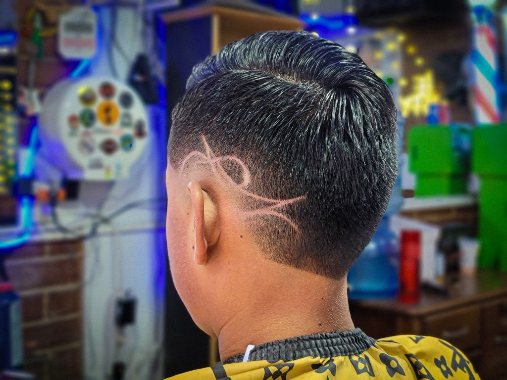 Imagen 1 de Low Fade, acabado skin en V (no incluye lineas)
