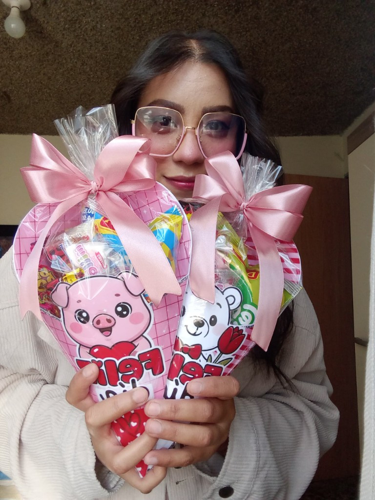 Imagen 1 de Arreglo de golosinas Feliz Día