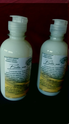 Imagen 1 de Crema para peinar restauradora de rizos