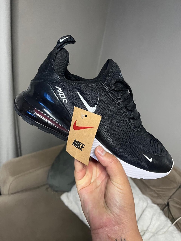 Imagen 1 de 🔥Nike 270 negro blanco🔥