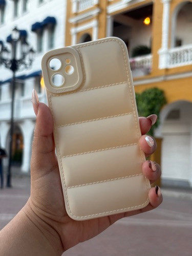 Imagen 1 de Case acolchado blanco