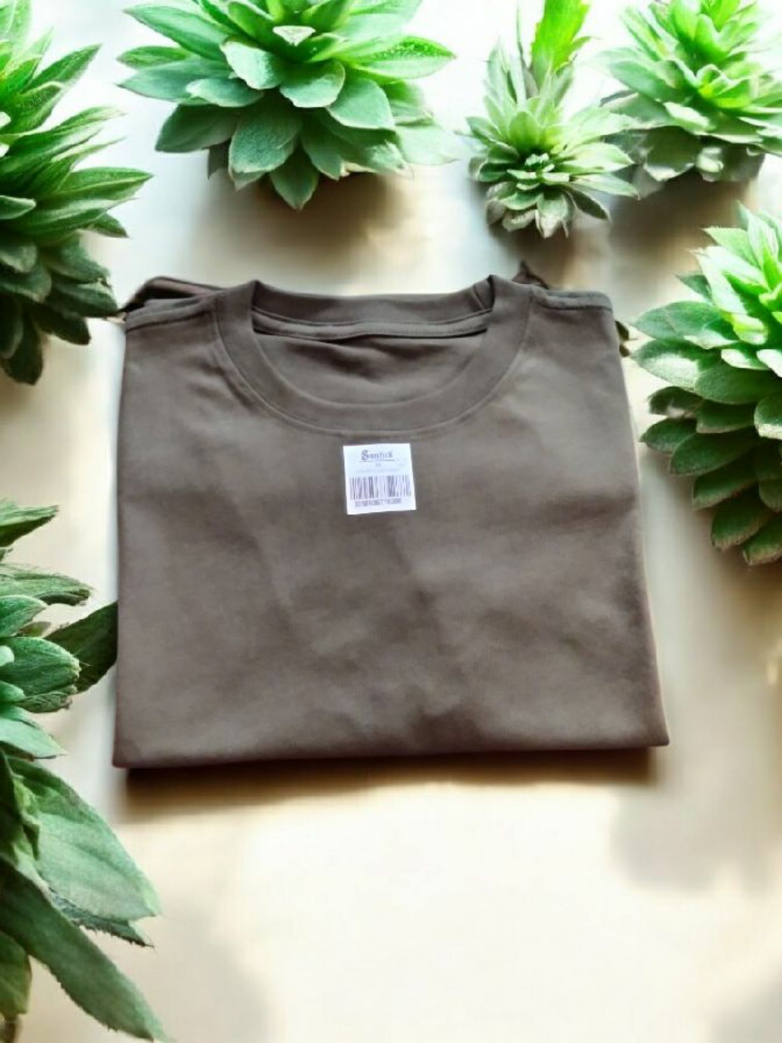 Imagen 1 de Camiseta Slim fit verde militar S,M,L