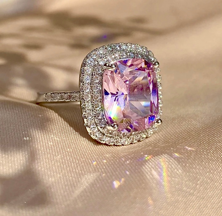 Imagen 1 de Anillo circonia  cuadrada rosa g con marco en plata